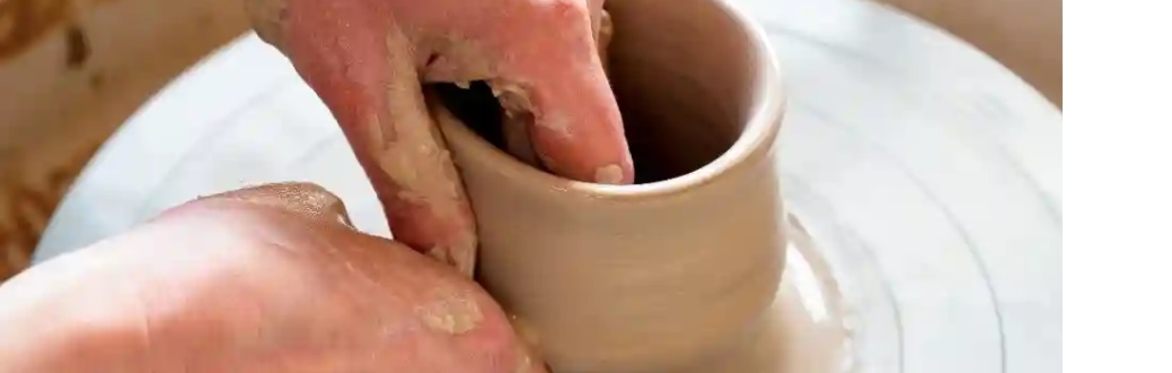 2-hour Taster session for 13-17s - Throwing on the Wheel