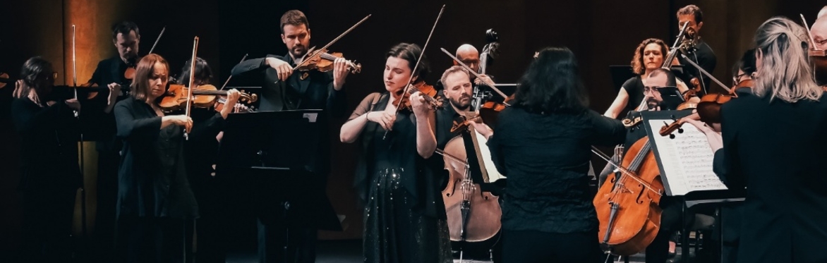 Royal Northern Sinfonia directed by Maria Włoszczowska