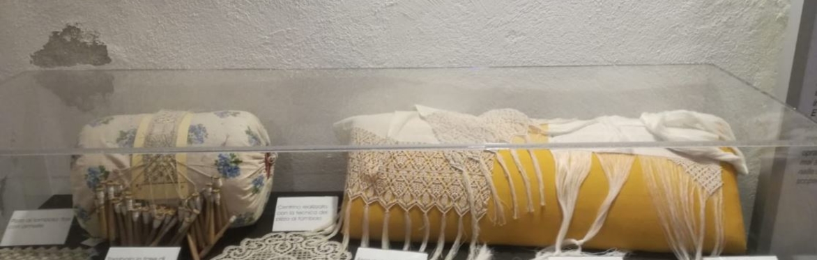 VALFONTANABUONA - LORSICA - Visita alla tessitura De Martini e al Museo del Damasco