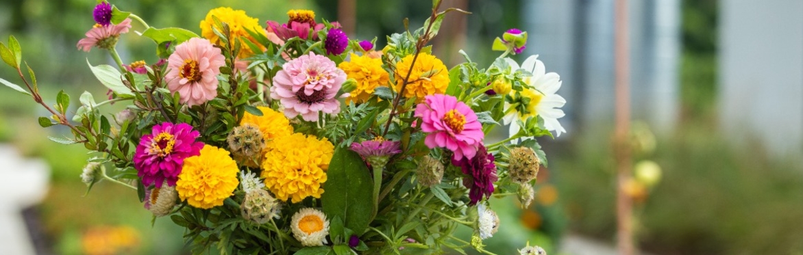 Farm-Fresh Floral Arranging Class @ East End Market