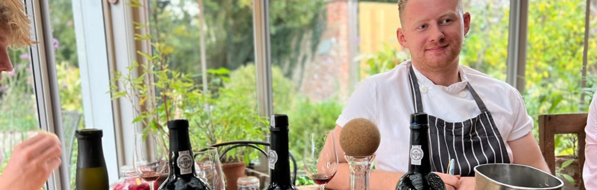 Joseph Pike’s Sunday Roast Club at Blue Jasmine Wine & Tapasía - Sunday 1st June