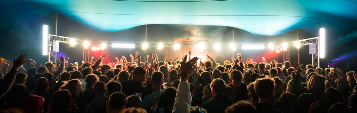 Watergate Bay Saturday night - BELTERS ONLY & JESS BAYS