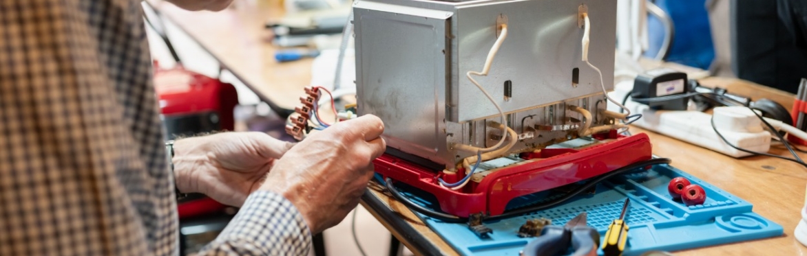 Toaster Teardown at Hackney (Fixperience)