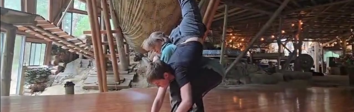 Contact Improvisation Workshop with Laura Doehler