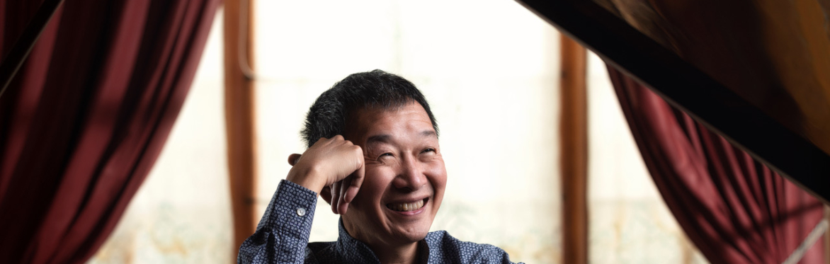 MELVYN TAN - piano