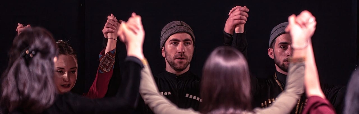 Lalkhori dancing a round dance