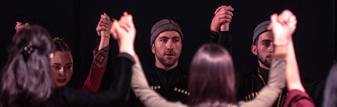 Lalkhori dancing a round dance