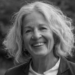 Online Workshop: Form and Freedom in American Poetry with Vanessa Lampert