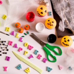 Halloween: Make, Build and Play
