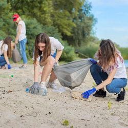 Santa Cruz Beach Cleanup with the OFJCC Teen Board