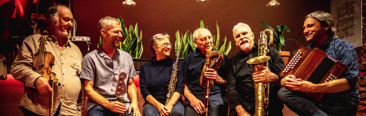Blowzabella at Kennington Village Centre, Oxford