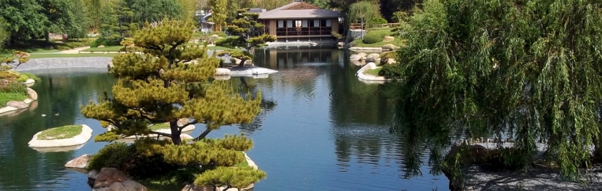 One (1) hour access to The Japanese Garden