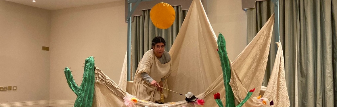 Desert Bloom is a captivating and enchanting production by Angelica Santander, a talented Chilean-Irish performer. This delightful show tells the story of the lifecycle of a unique red flower that gro