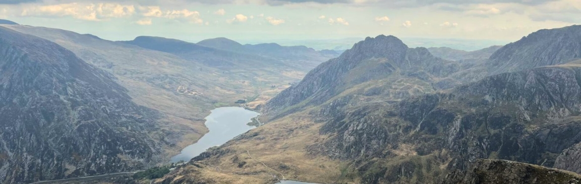 Womens Adventure Club - Wild Swimming Walk: Ysgafell Wen