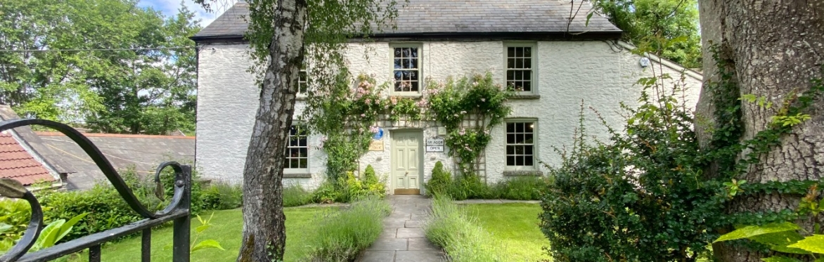 Guided Tour & Cream Tea