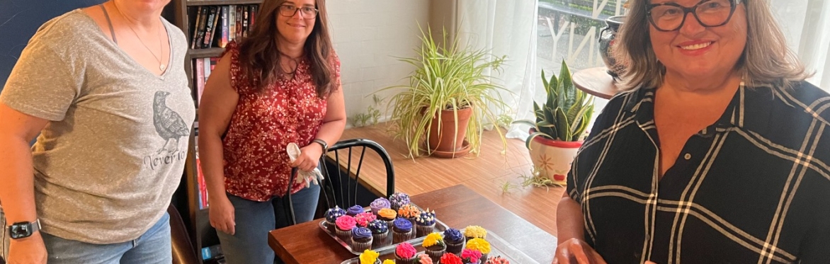 Friendsgiving Cupcake Decorating Class