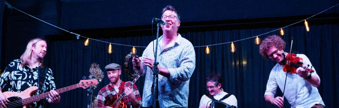 Tom Gregory with The Dust and Mischief Band
