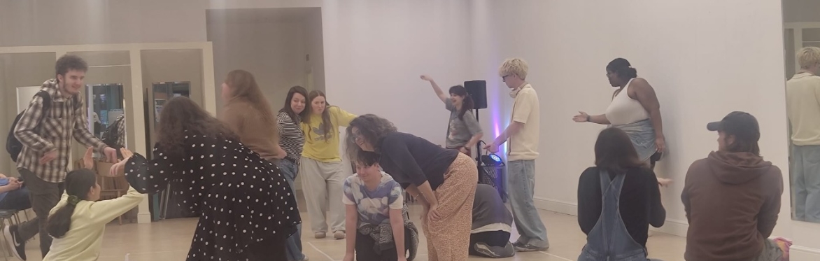 WORKSHOP ON DEVISING WITH LUCY PHILLIPS FROM FOREST FORGE