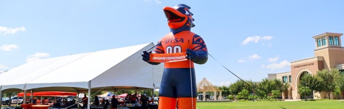 'Runners on the Road Tailgate @ TXST 𝘱𝘳𝘦𝘴𝘦𝘯𝘵𝘦𝘥 𝘣𝘺 Waterman Construction