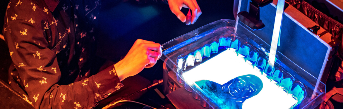 Sand Drawings & Shadows for Live Video Projection Workshop with Paradox Teatro