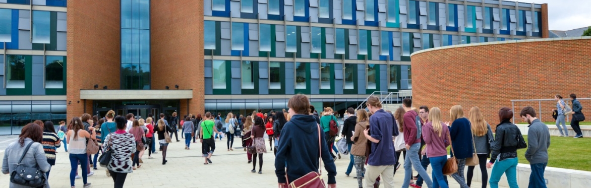 Students entering Jubilee Business School Building