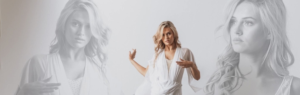 Lightlove - Half day in Studio with thee Evie Brown