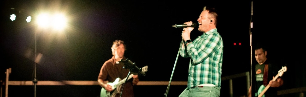 The Alt Rocks - Upstairs on the Main Stage