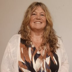 Demonstration of Mediumship with: Minister Marie Lisseman