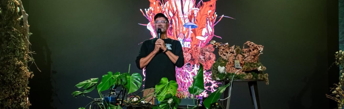 Plants can Dance with DJ Brian d’Souza  (Auntie Flo) 