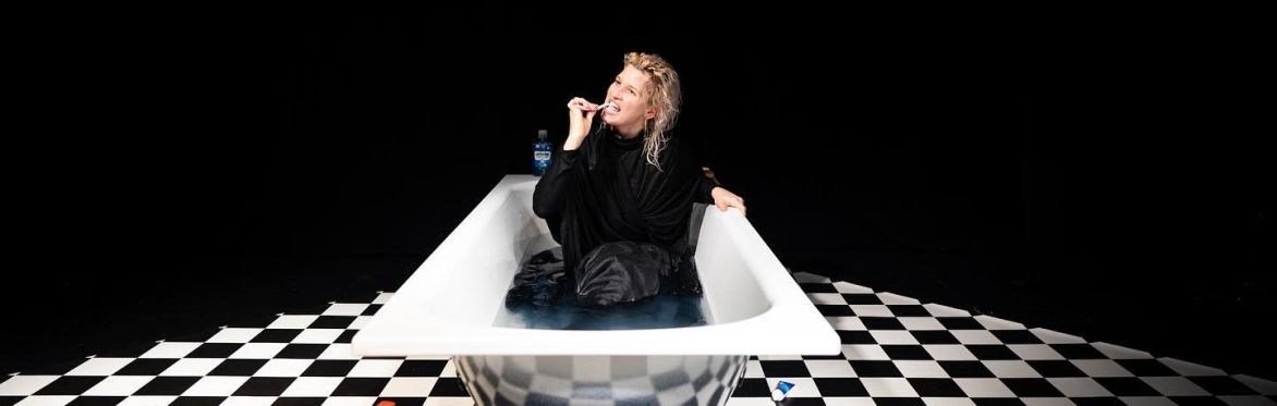 Psyche (Live Theater: HUNGARY)