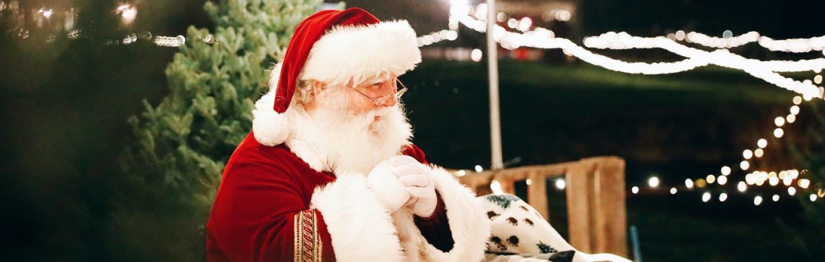 Visit Santa at Santa's Cottage at Bell Farm
