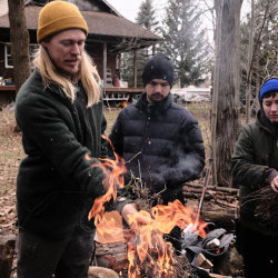 Firekeepers: Fire and Campcraft // Feu et vie de camp