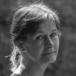 Online Workshop: "Who’s on the stage of the poem and why?" with Heidi Williamson