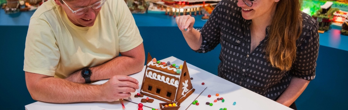 Sessions with GBBO star Pui Man - exclusive workshops at The Gingerbread City®