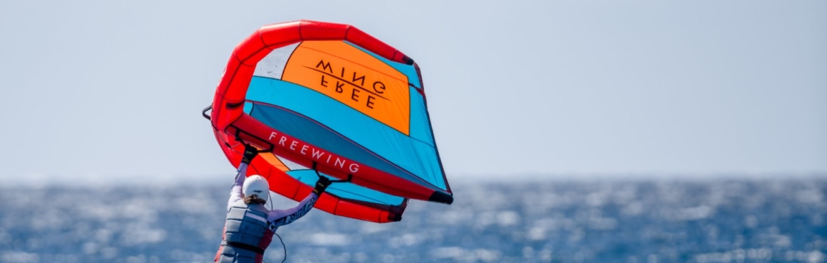 Wingfoiler in action
