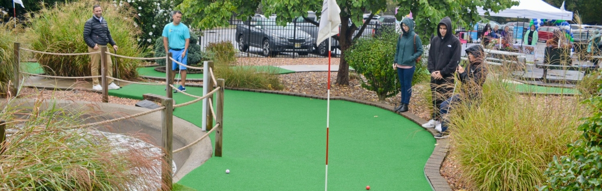 Mini Golf Outing 2025