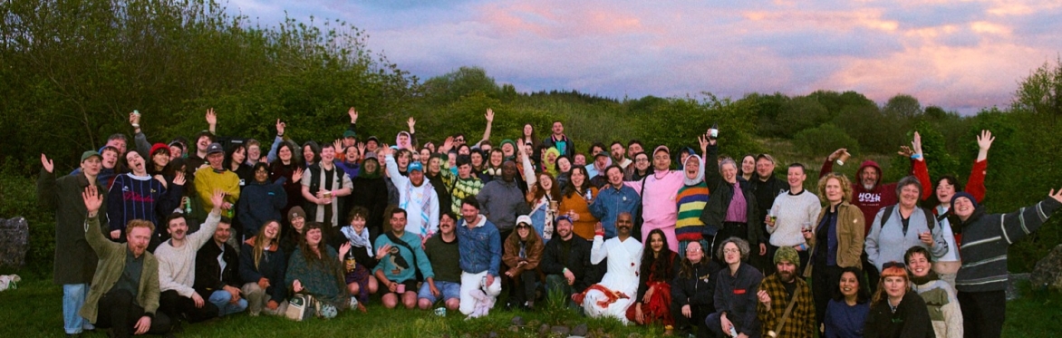 Queer Sheds Winter Hedge School
