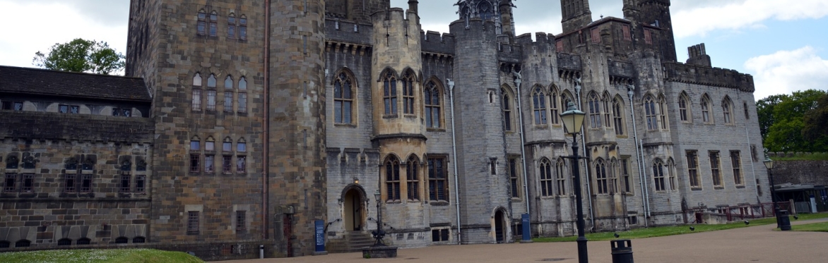 🏰 Castle Stories – Coach Club at Cardiff Castle