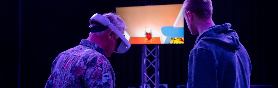 Ontdek de wereld van tech met interactieve demo’s, toffe challenges en ontmoet jonge professionals die je alles laten zien over innovaties!