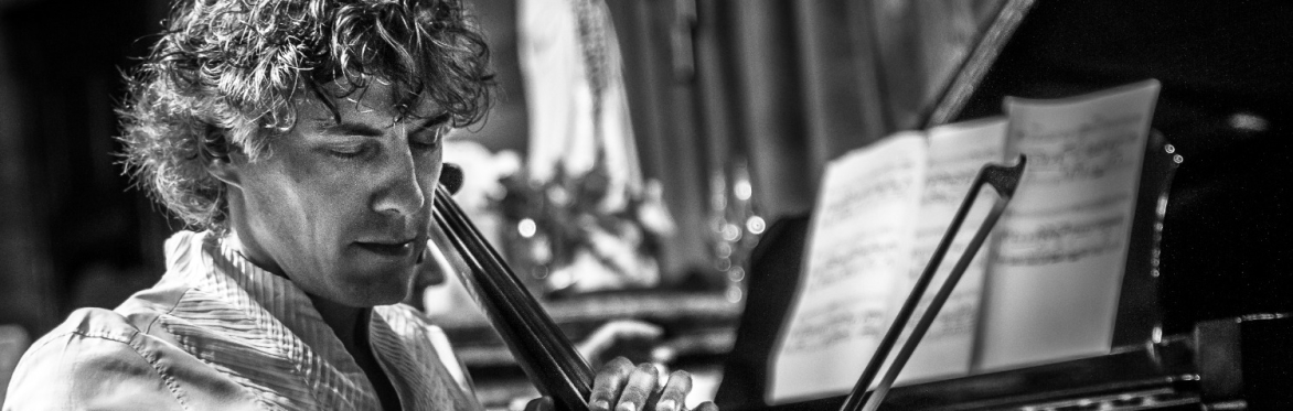 VIOLONCELLO  IN DER  WALDKIRCHE