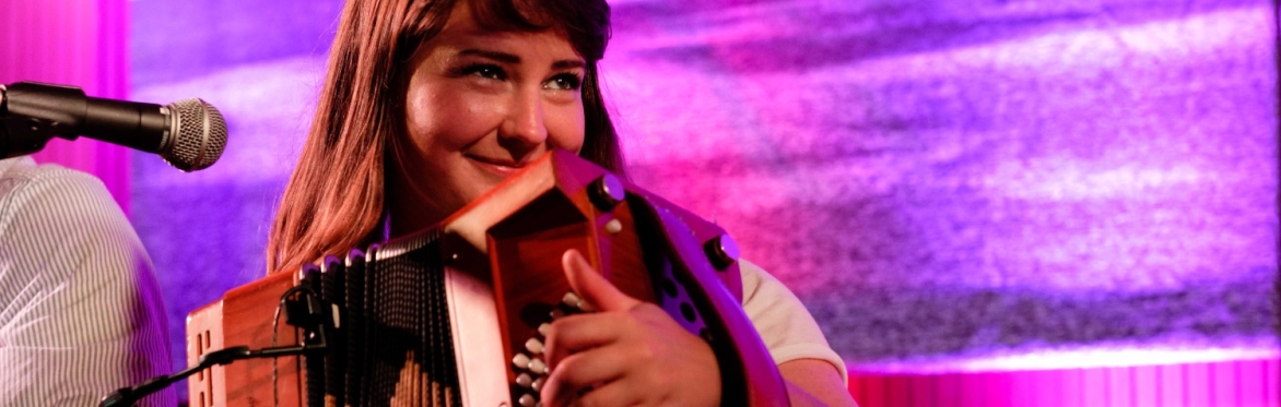 Cèilidh Dance with Mairearad Green at the Macphail