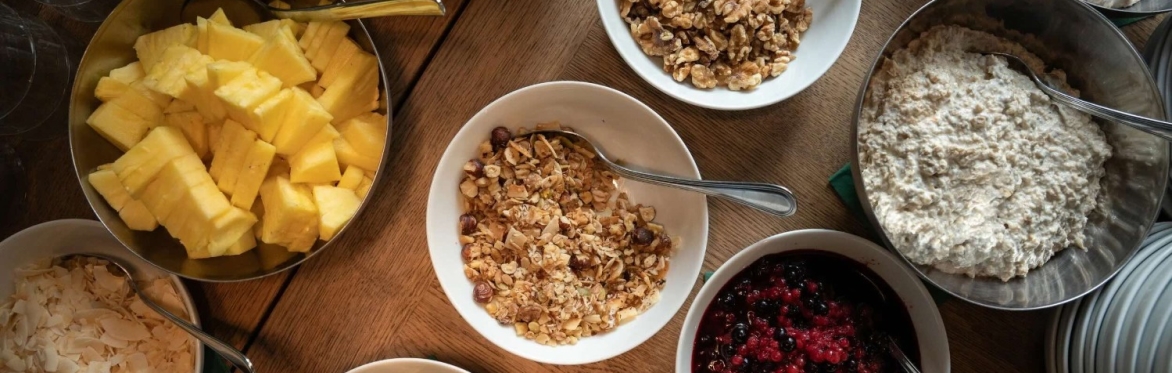 Strong Vinyasa & Frühstück