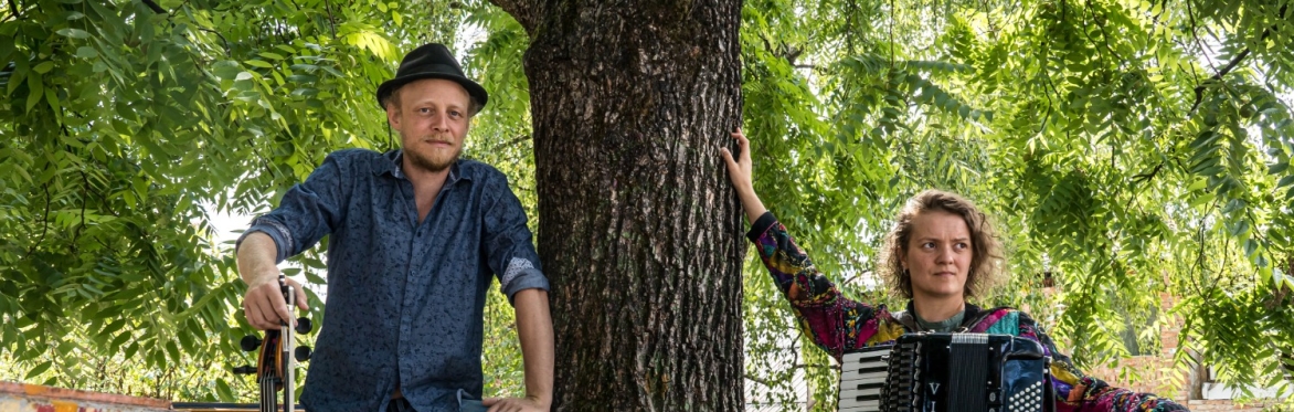 Fleecey Folk: Hannah James & Toby Kuhn