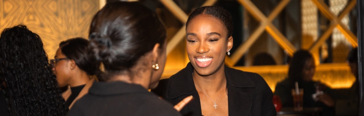 Black Swan: 25+ Professionals Networking Drinks