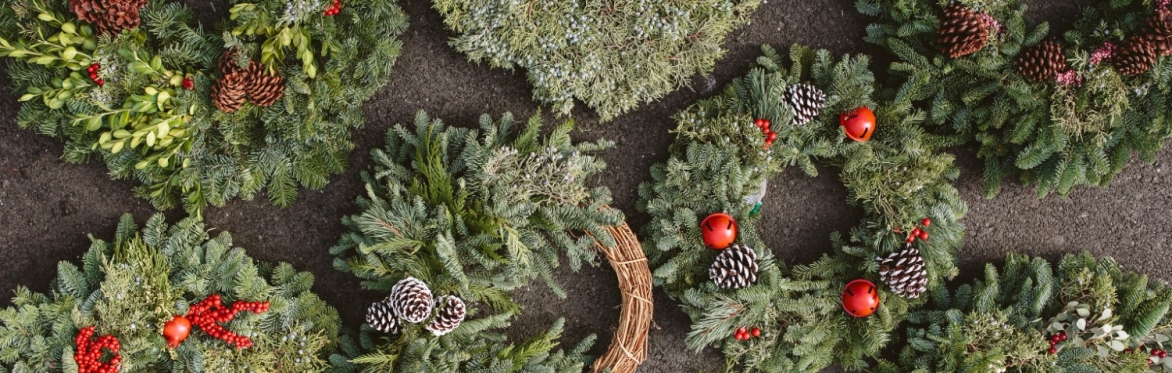 Holiday Wreath Workshop - Lake Oswego