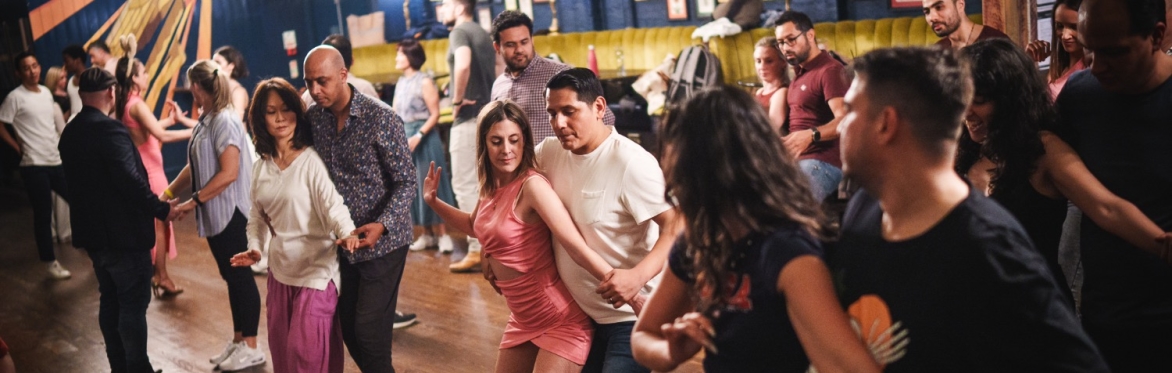 Pura Nights Salsa & Bachata Dance Club - Mondays in Chiswick