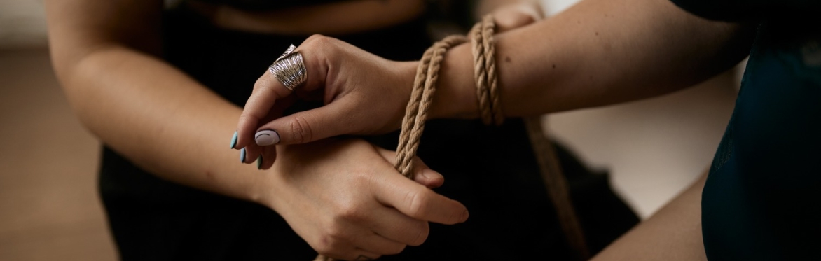 First Ties - Rope Bondage for Beginners