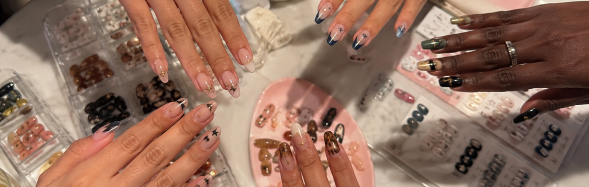 Press-On Nail Design Social