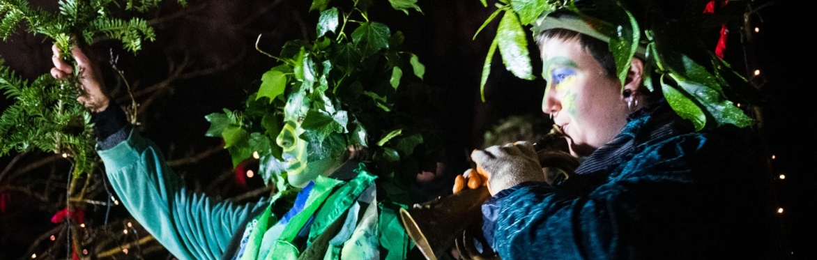 Art in the Orchard: Group singing with Hazel Thompson (Wortley)