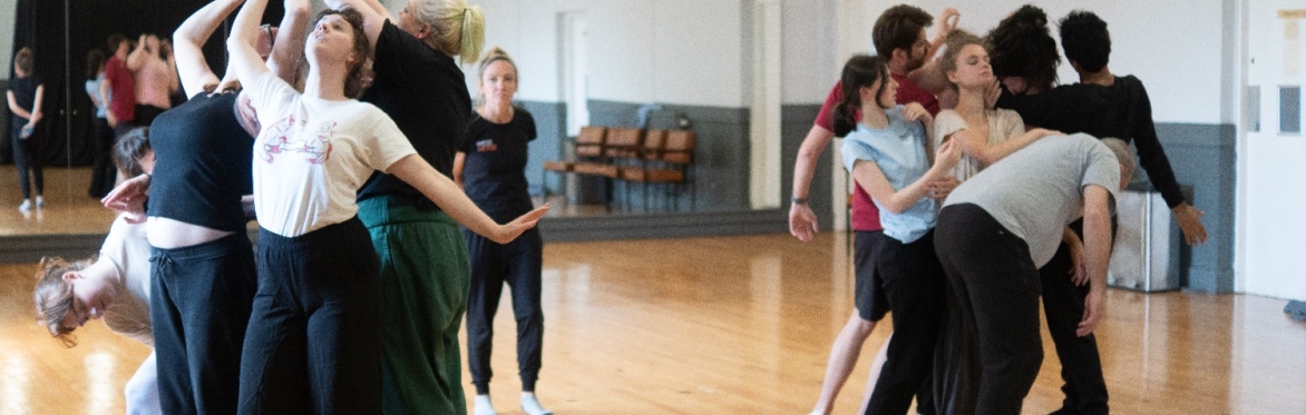 EXPRESSIVE ENSEMBLE- TMESIS THEATRE
